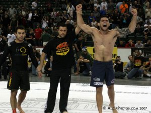 Robert Drysdale submitted Marcelo Garcia